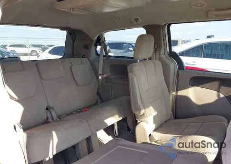 2012 Chrysler Town & Country Touring из США, поврежденный, VIN 2C4RC1BG1CR118647